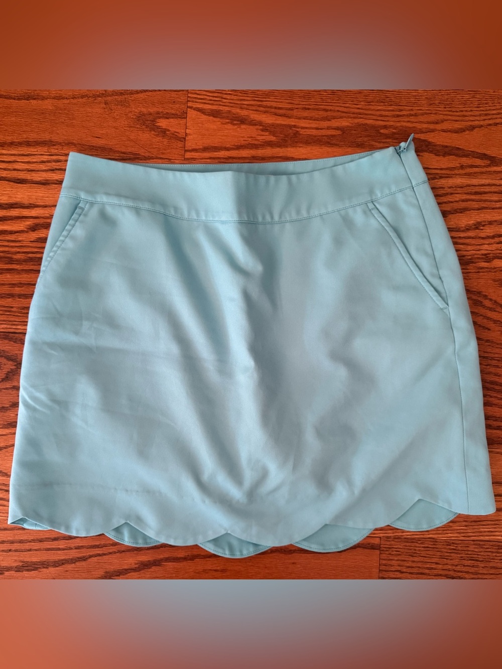 Size 6 vineyard vines skort